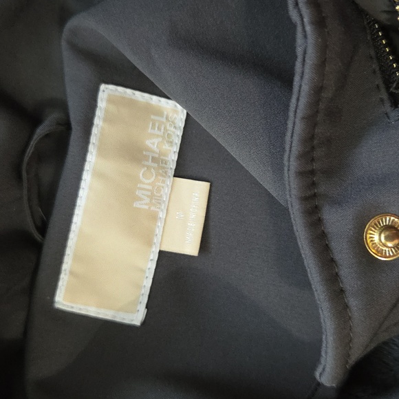 Michael Kors Womans Raincoat - Picture 5 of 5